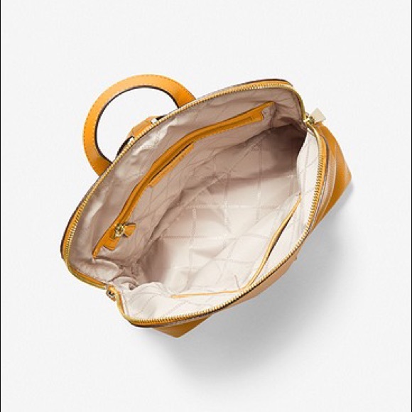 Rhea Medium Pebbled Back Retail Value $298 - Picture 2 of 6